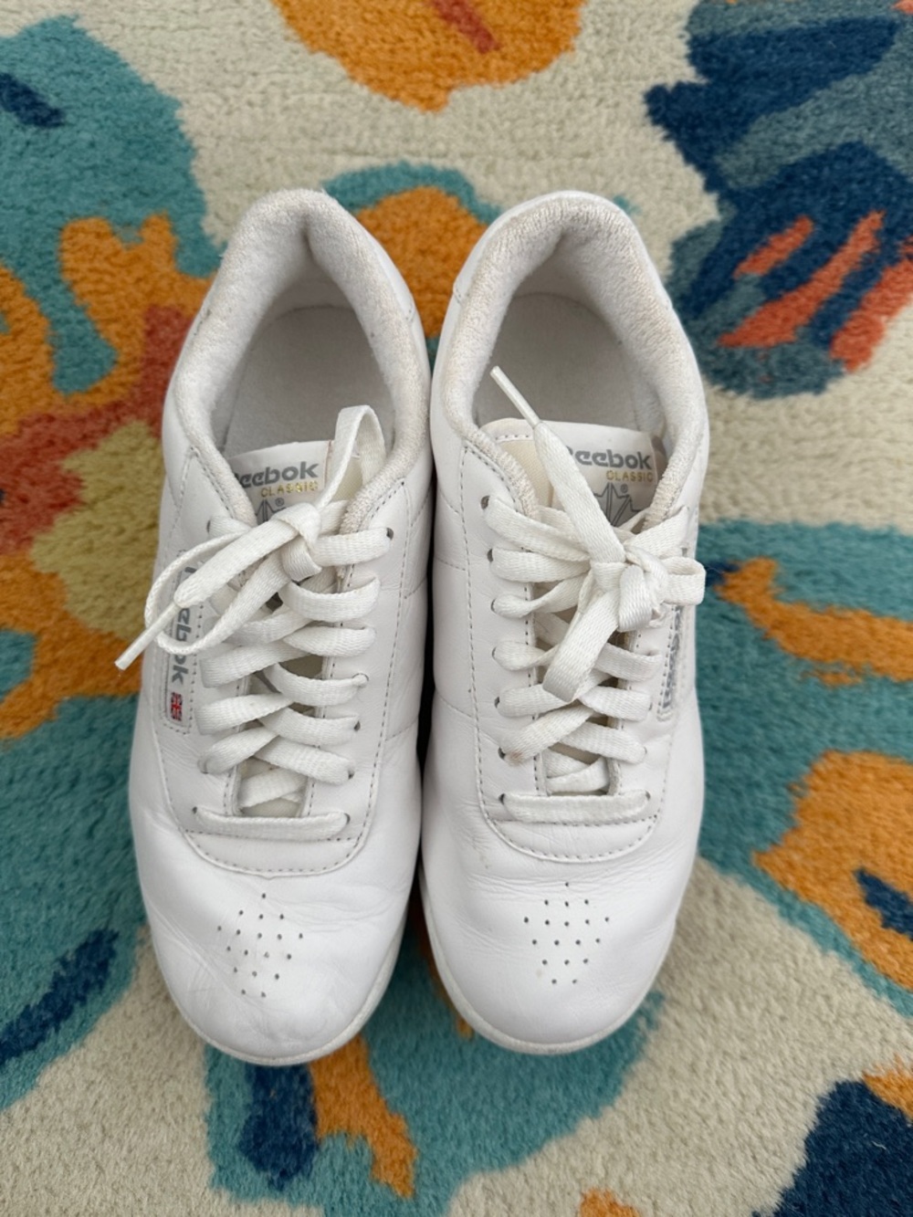 Reebok Classic White Leather Low-Top Sneakers 7 - Picture 2 of 5